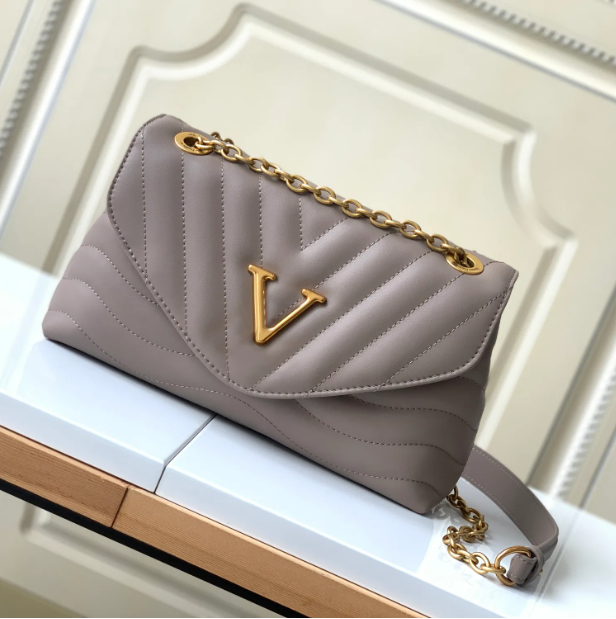 Mini Handbag New Wave Chain Bag CM Taupe Leather