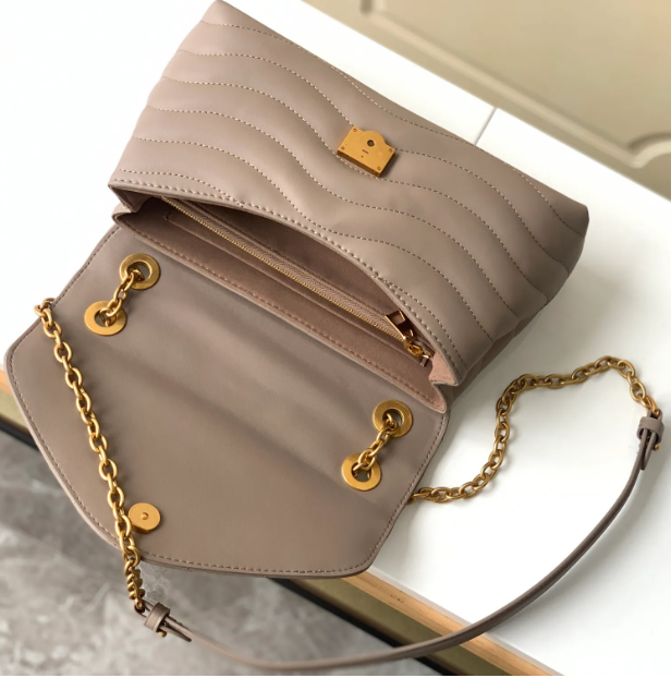 Mini Handbag New Wave Chain Bag CM Taupe Leather